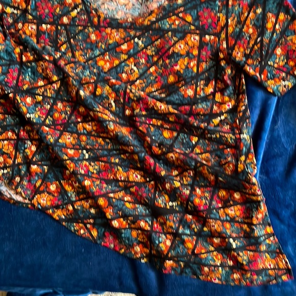 Lularoe - Picture 2 of 2